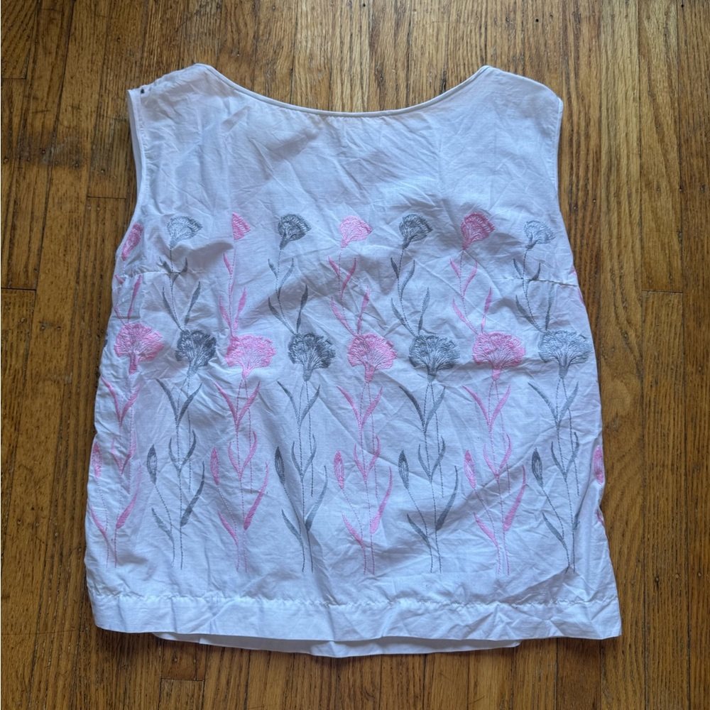 VINTAGE AUSTRIAN Embroidered tank
